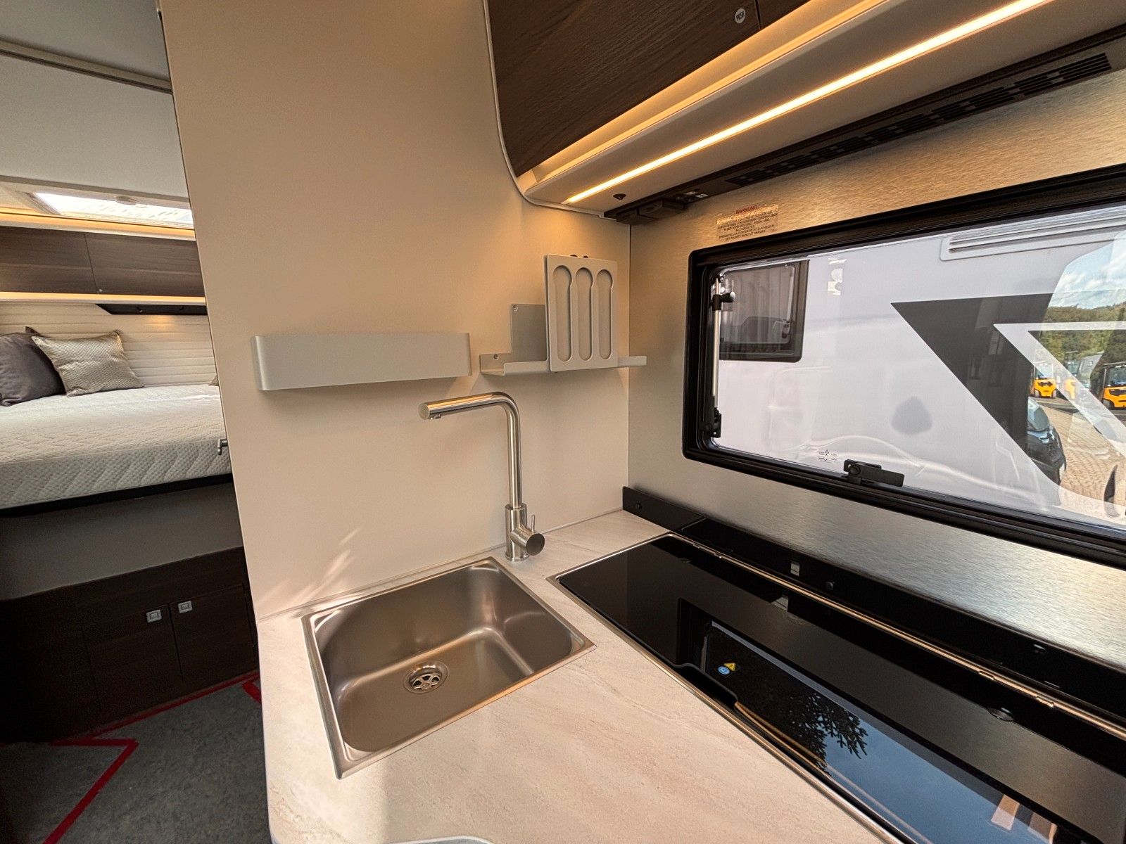 ADRIA Coral Supreme 670DC 2027,