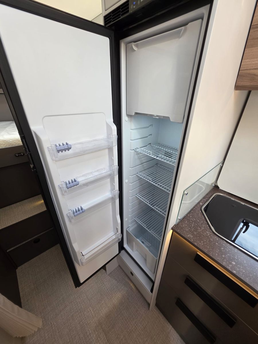 BUERSTNER B66 TD 690 G