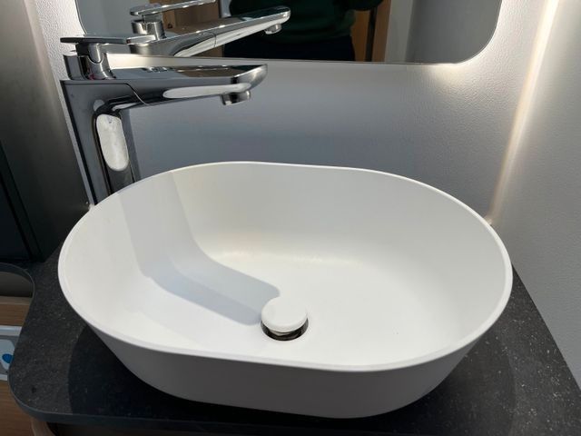 ADRIA Matrix ALL-IN 670 SL, 180PS, Automatik