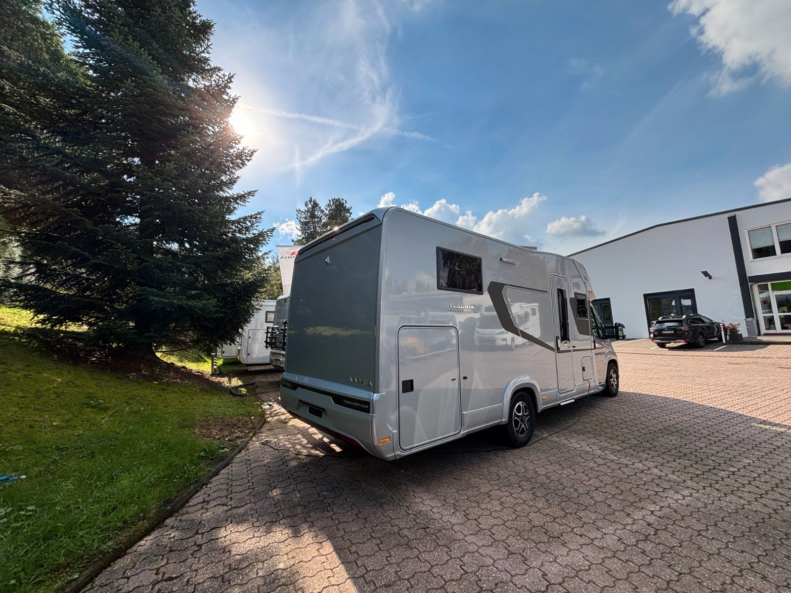 ADRIA Coral Supreme 670DC 2027,