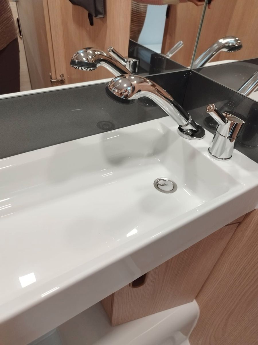Adria Aviva 360 DK 2027er Modell, Ab Oktober
