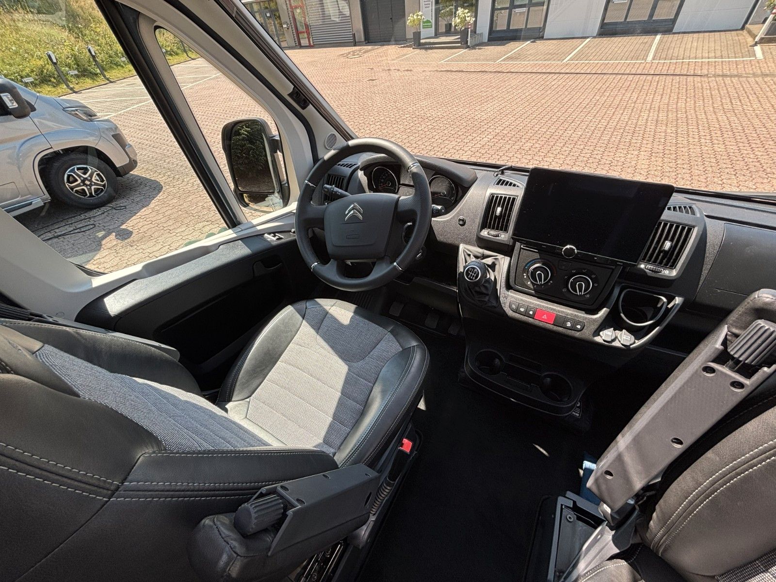 Adria Twin Supreme 640SLB, Alarmanlage, Markise, 2023