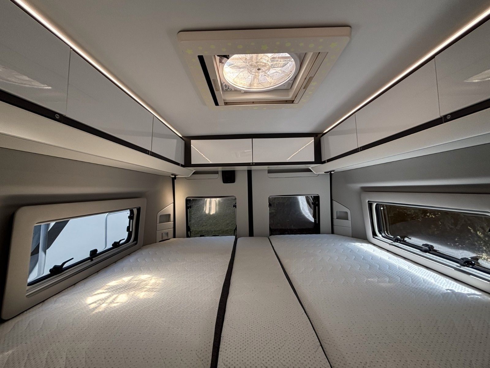 Adria Twin Supreme 640SLB, Alarmanlage, Markise, 2023