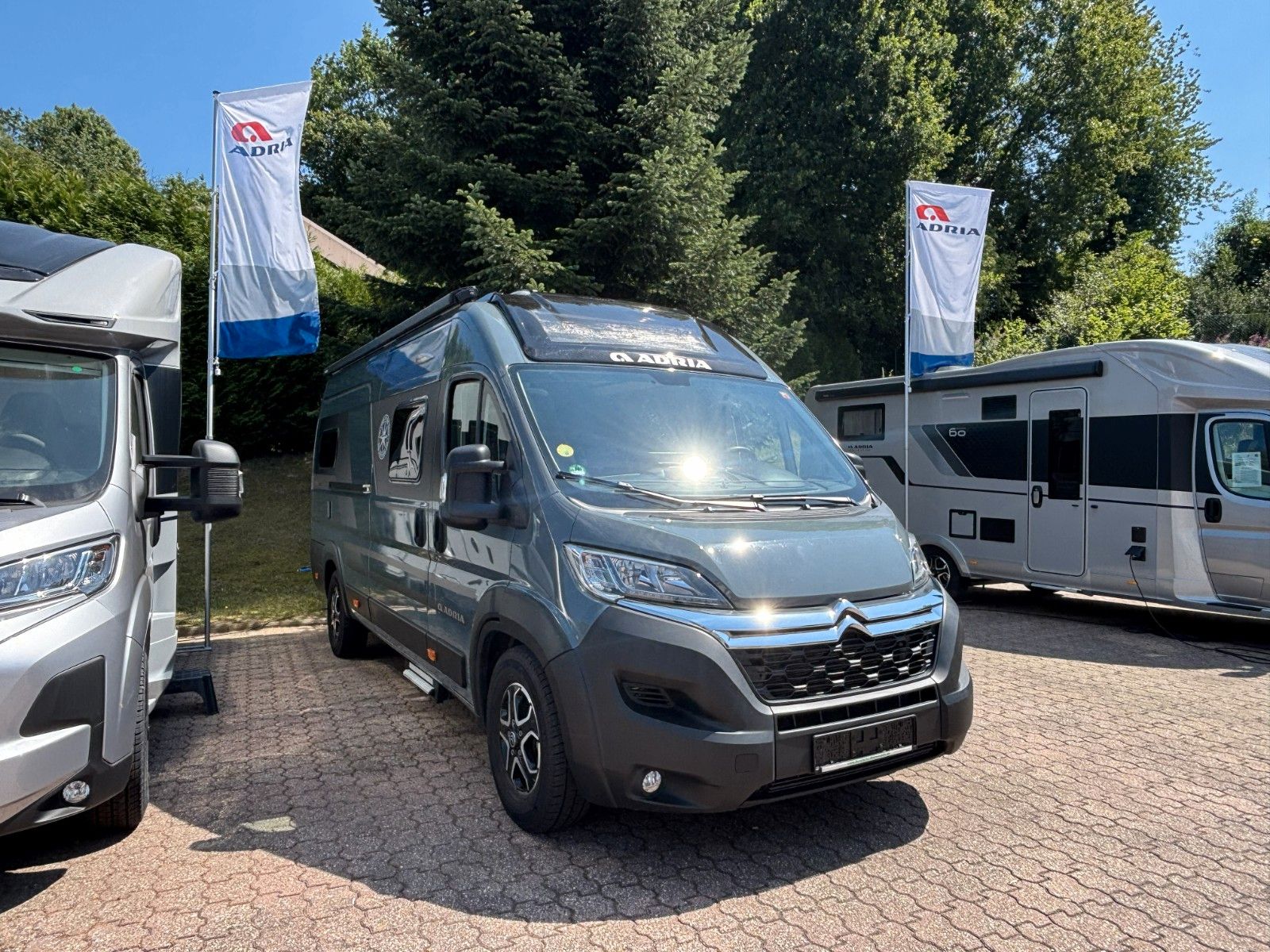 Adria Twin Supreme 640SLB, Alarmanlage, Markise, 2023