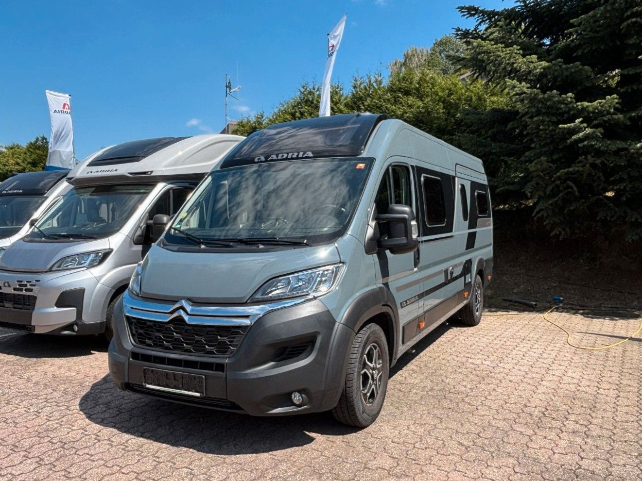 Adria Twin Supreme 640SLB, Alarmanlage, Markise, 2023