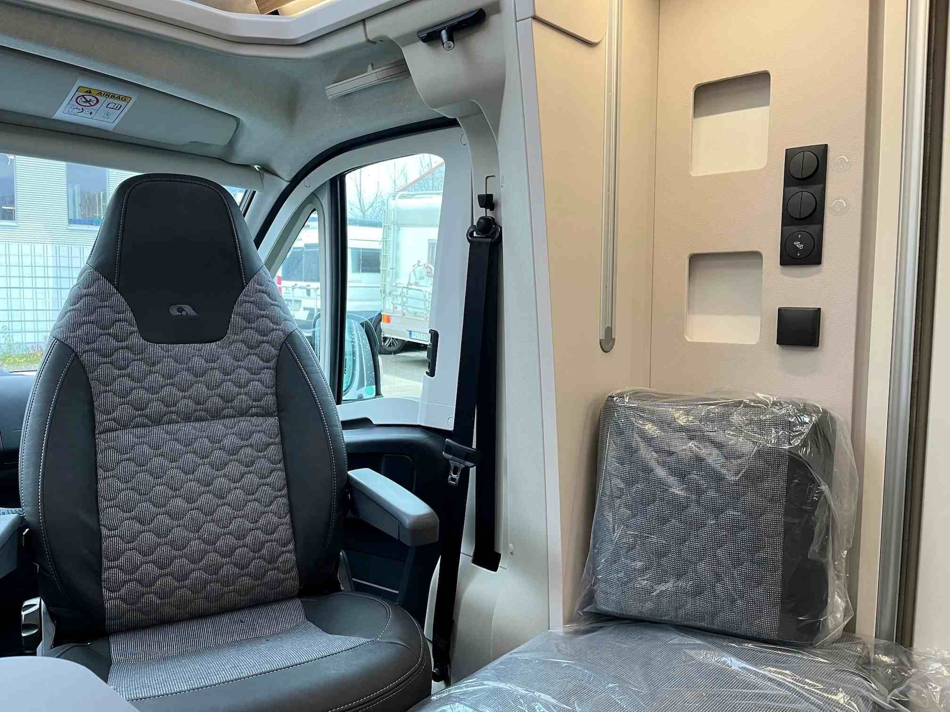 Shining Star 1 Adria Matrix Axess 600 SL
