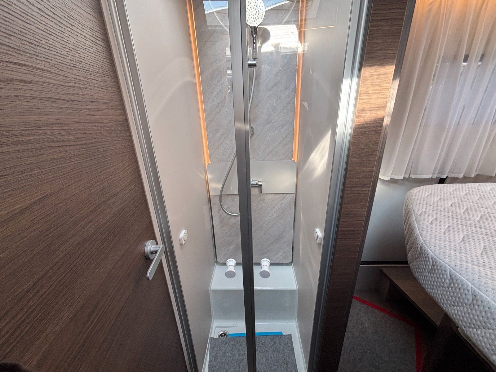 ADRIA Coral Supreme 670DC 2027,