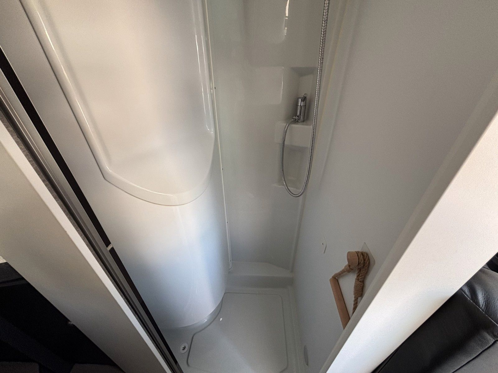 Adria Twin Supreme 640SLB, Alarmanlage, Markise, 2023