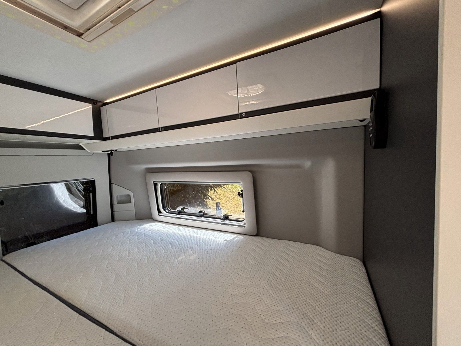 Adria Twin Supreme 640SLB, Alarmanlage, Markise, 2023