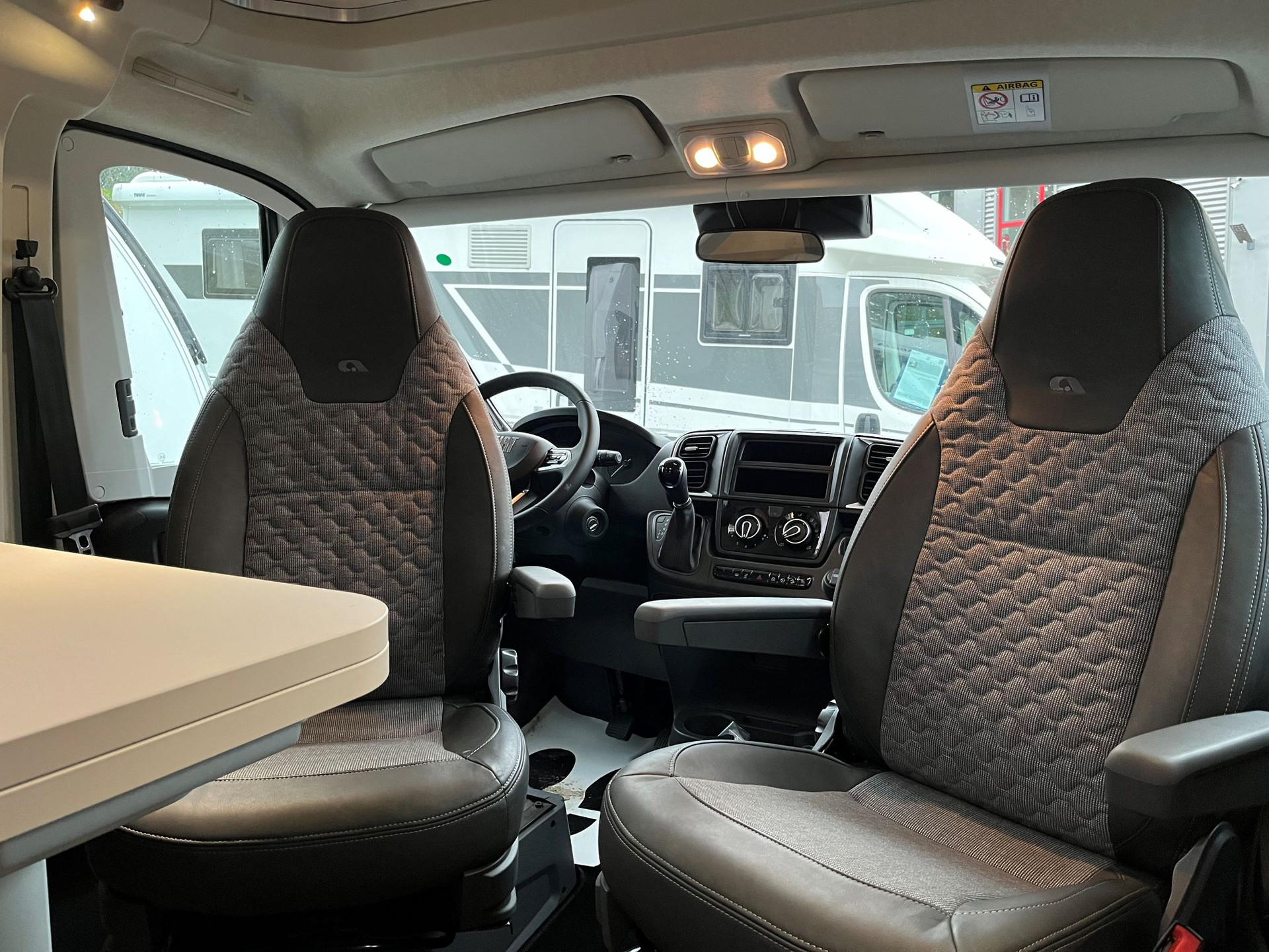 Bergischer Panther 2 Adria Coral XL All-In 660 SL