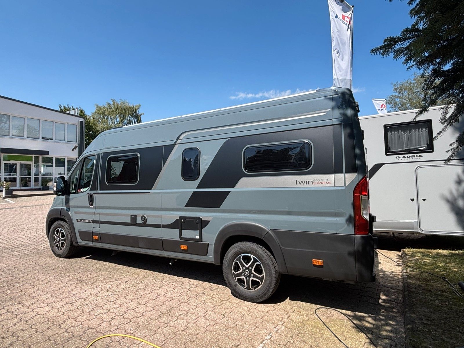 Adria Twin Supreme 640SLB, Alarmanlage, Markise, 2023