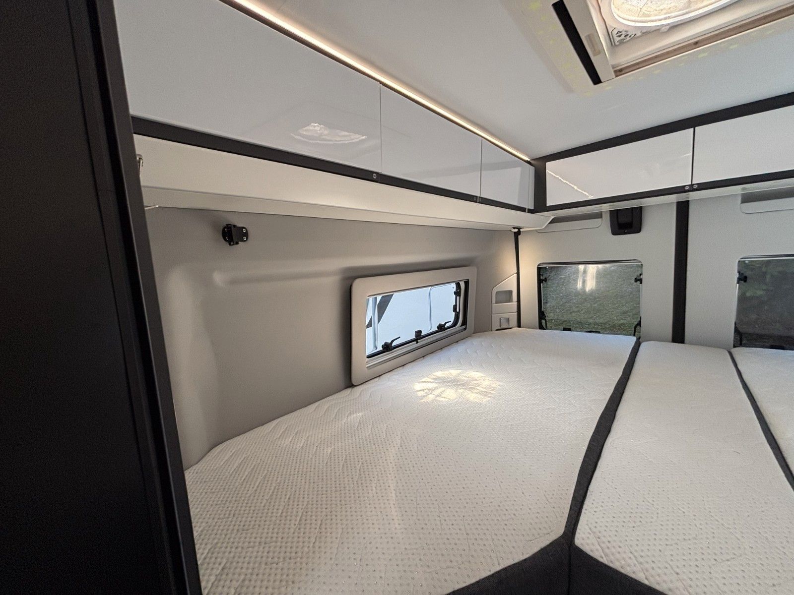Adria Twin Supreme 640SLB, Alarmanlage, Markise, 2023