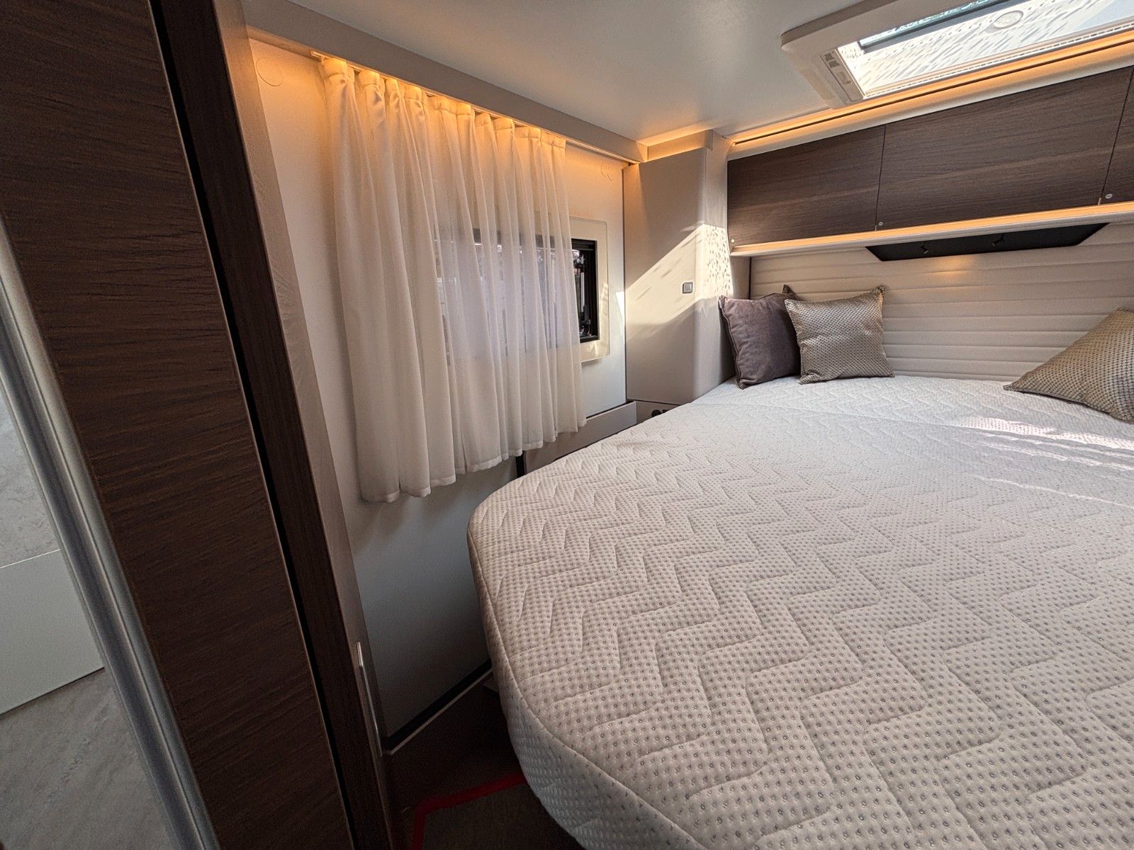 ADRIA Coral Supreme 670DC 2027,
