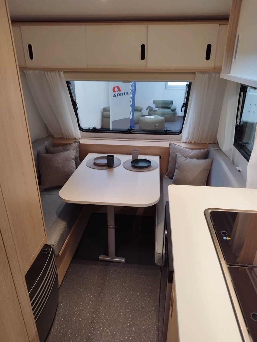 Adria Aviva 360 DK 2027er Modell, Ab Oktober