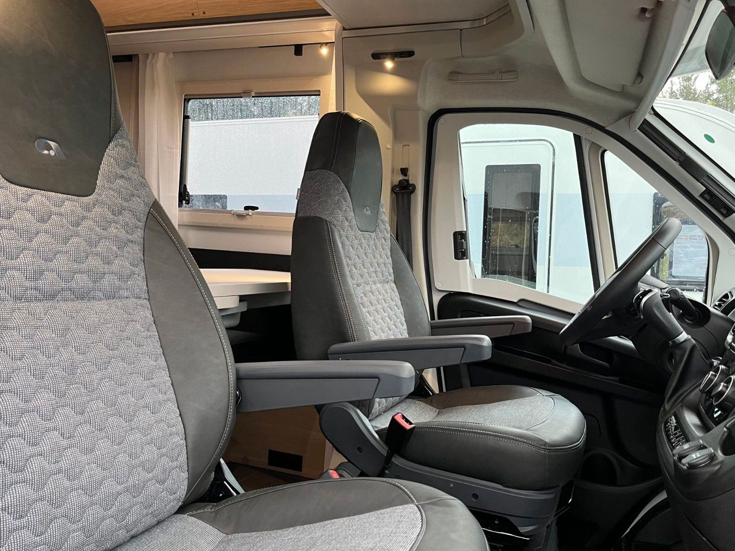 ADRIA Coral XL All In 660 SL,180PS, Automatik