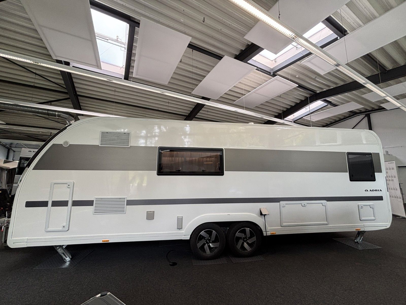 ADRIA Alpina 663 HT 2026 Frontküche,Heckbad,Backofen