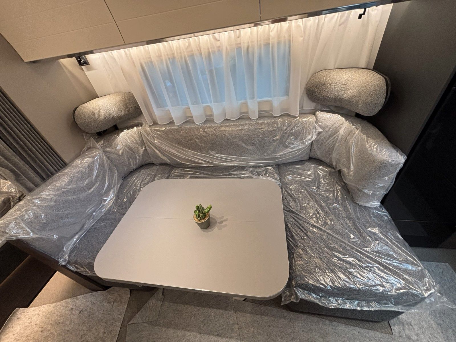 ADRIA Alpina 663 HT 2026 Frontküche,Heckbad,Backofen