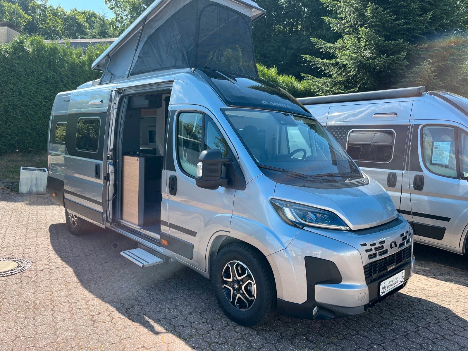 ADRIA Twin 60Y Jubilee 640 SGX, Aufstelldach, SOFORT