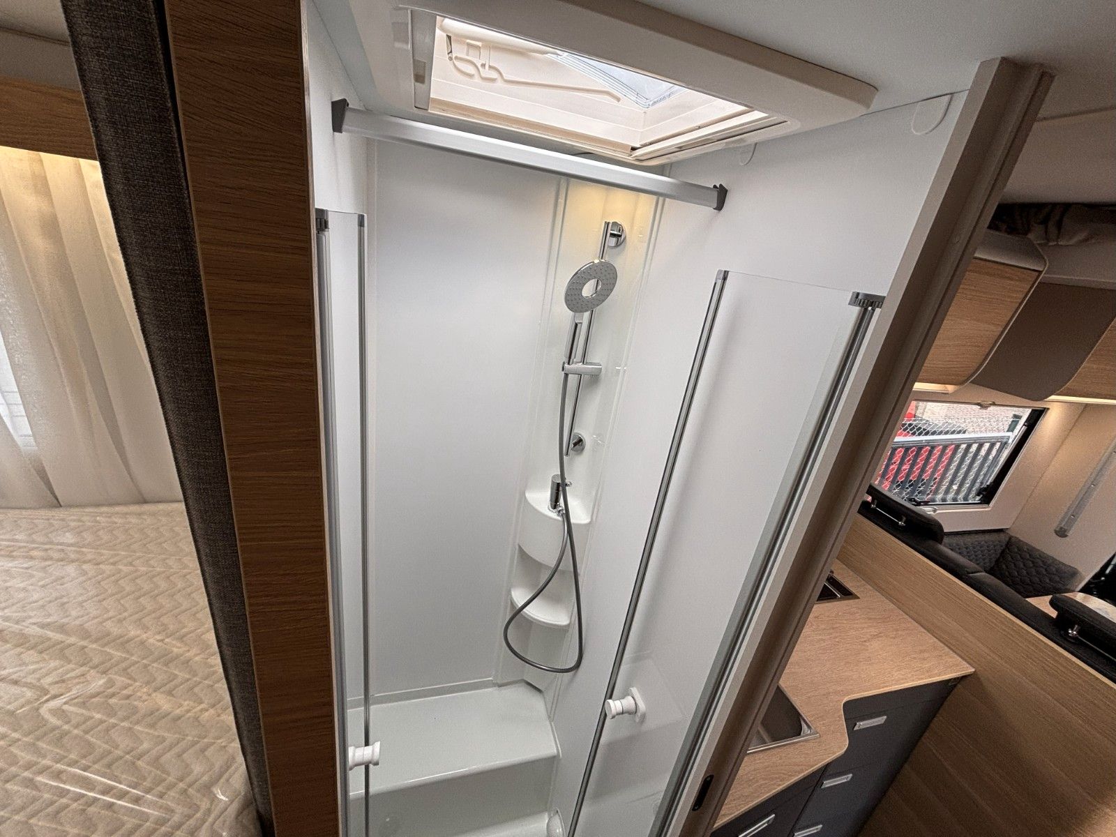 Adria Matrix 60Y 670 SL Jubilee 180,Luftfed.,Combi6 E