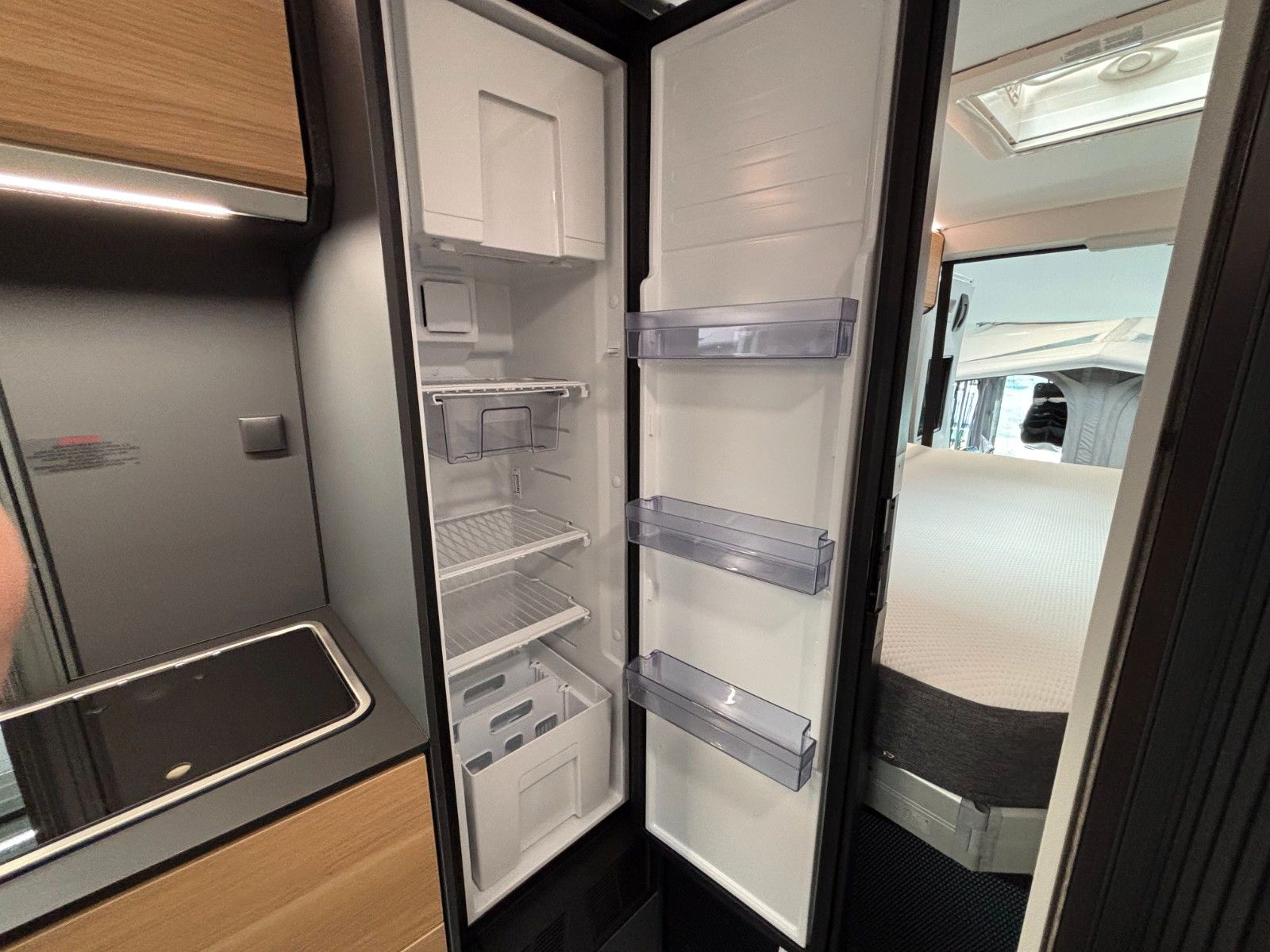 Adria Twin 640 SGX White Edition