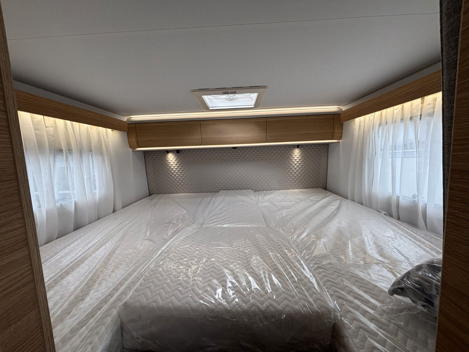 Adria Matrix 60Y 670 SL Jubilee 180,Luftfed.,Combi6 E