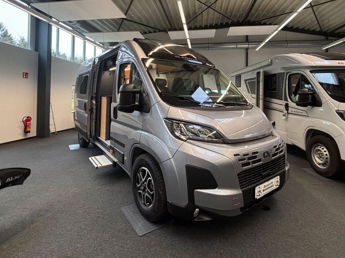 Adria Twin 60Y Jubilee 640SGX, 180PS,42Maxi,138L