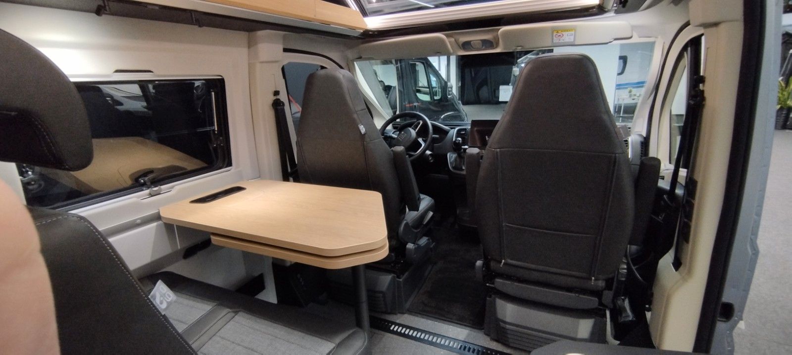 Adria Twin 640 SLB 60Y Jubilee 42,5 Maxi Combi D6E