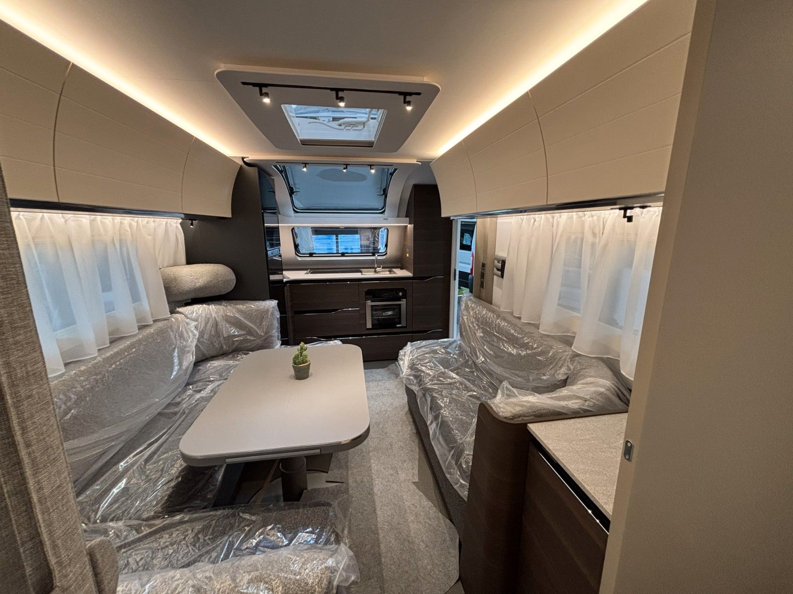 ADRIA Alpina 663 HT 2026 Frontküche,Heckbad,Backofen