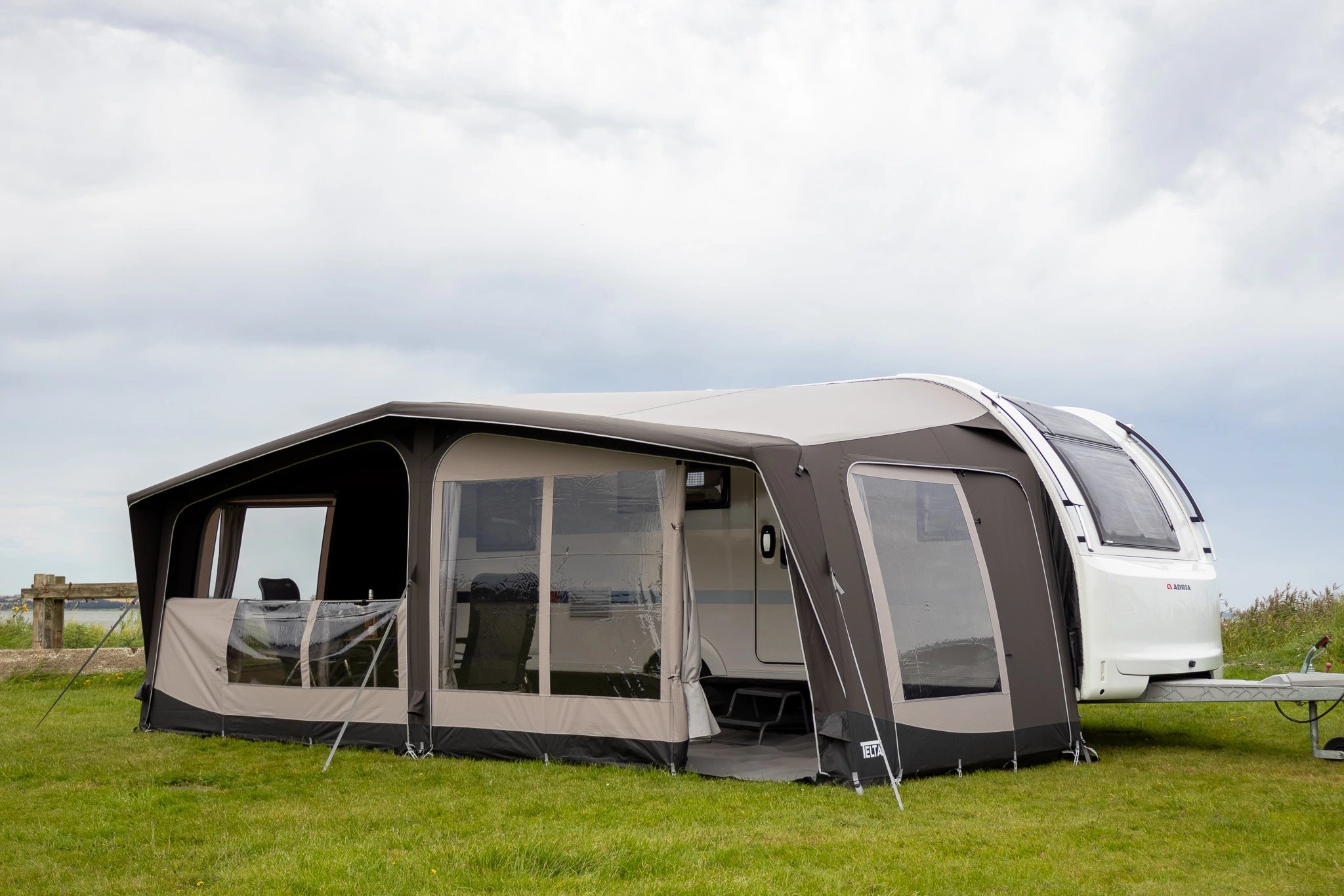 Telta Lounge (Size 10)