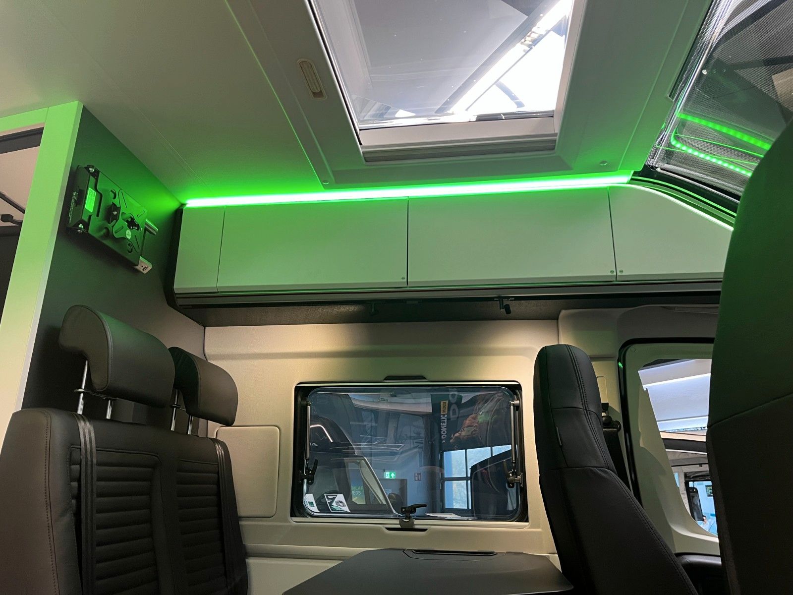 ADRIA Twin Supreme 640 SGX,Voll-Luftf.,400WP,18",Leder