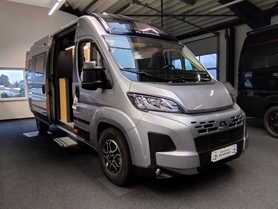 ADRIA Twin 640 SLB 60Y Jubilee 42,5 Maxi Combi D6E