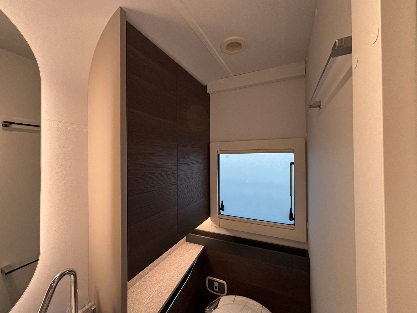 ADRIA Alpina 663 HT 2026 Frontküche,Heckbad,Backofen