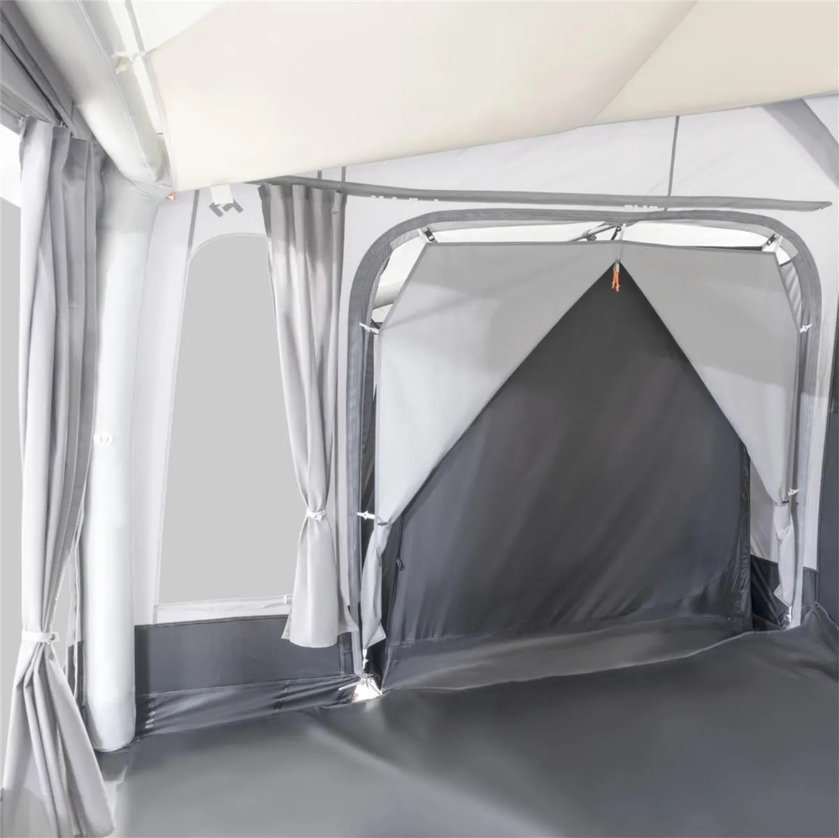 Innenansicht des Dometic Residence AIR Tour Anbaus