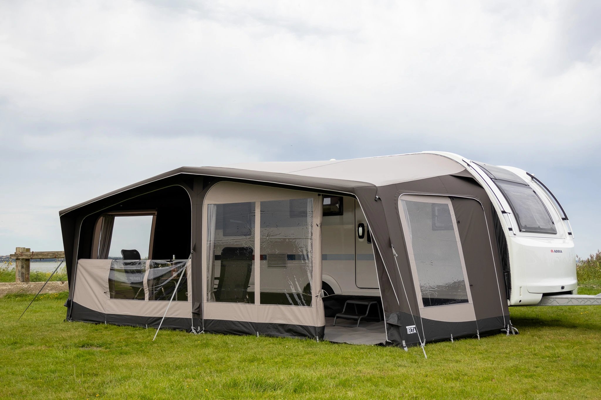 Telta Lounge (Size 10)