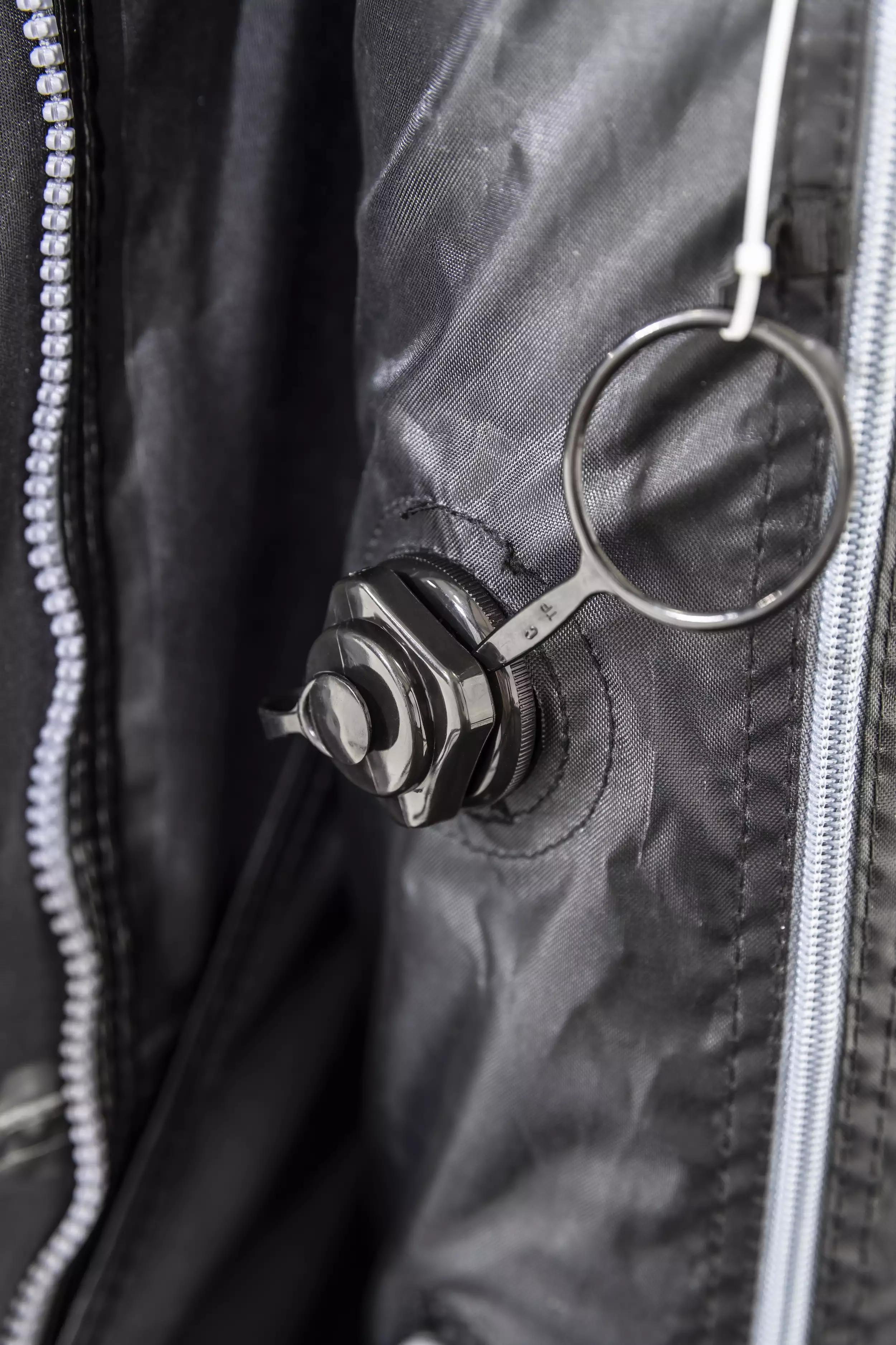 Dometic Connect Tunnel  Hub SUV