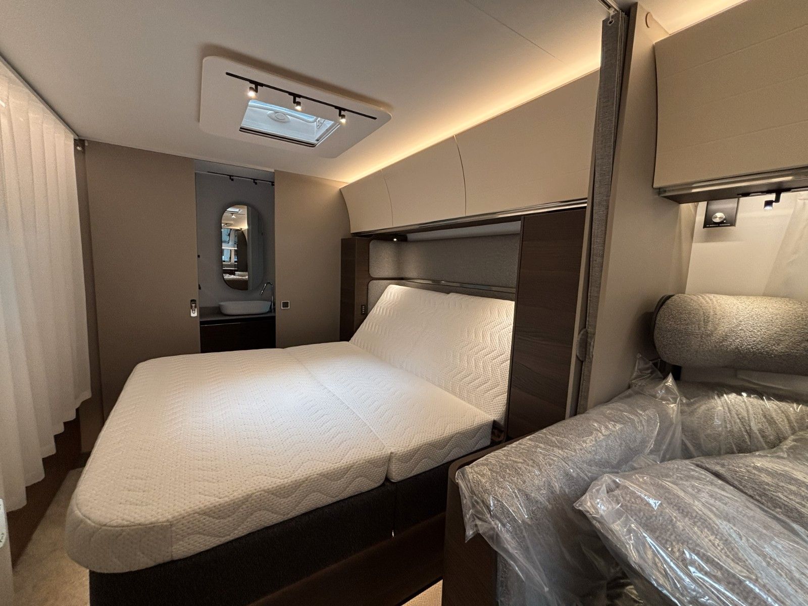 ADRIA Alpina 663 HT 2026 Frontküche,Heckbad,Backofen
