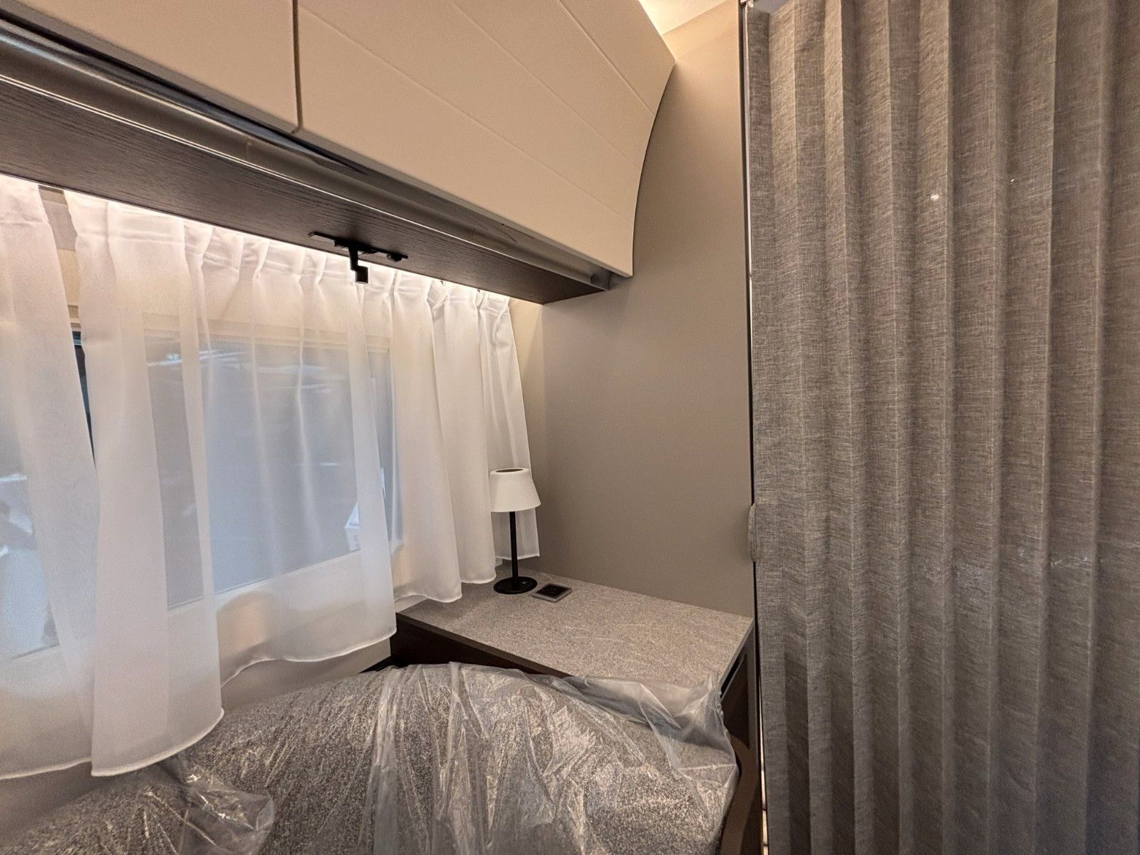 ADRIA Alpina 663 HT 2026 Frontküche,Heckbad,Backofen