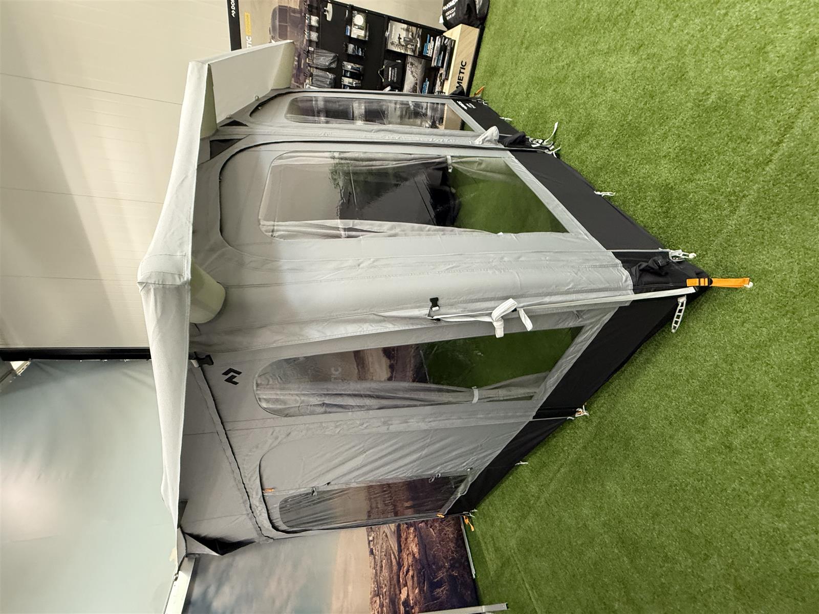 Dometic Club AIR Tour 390 S