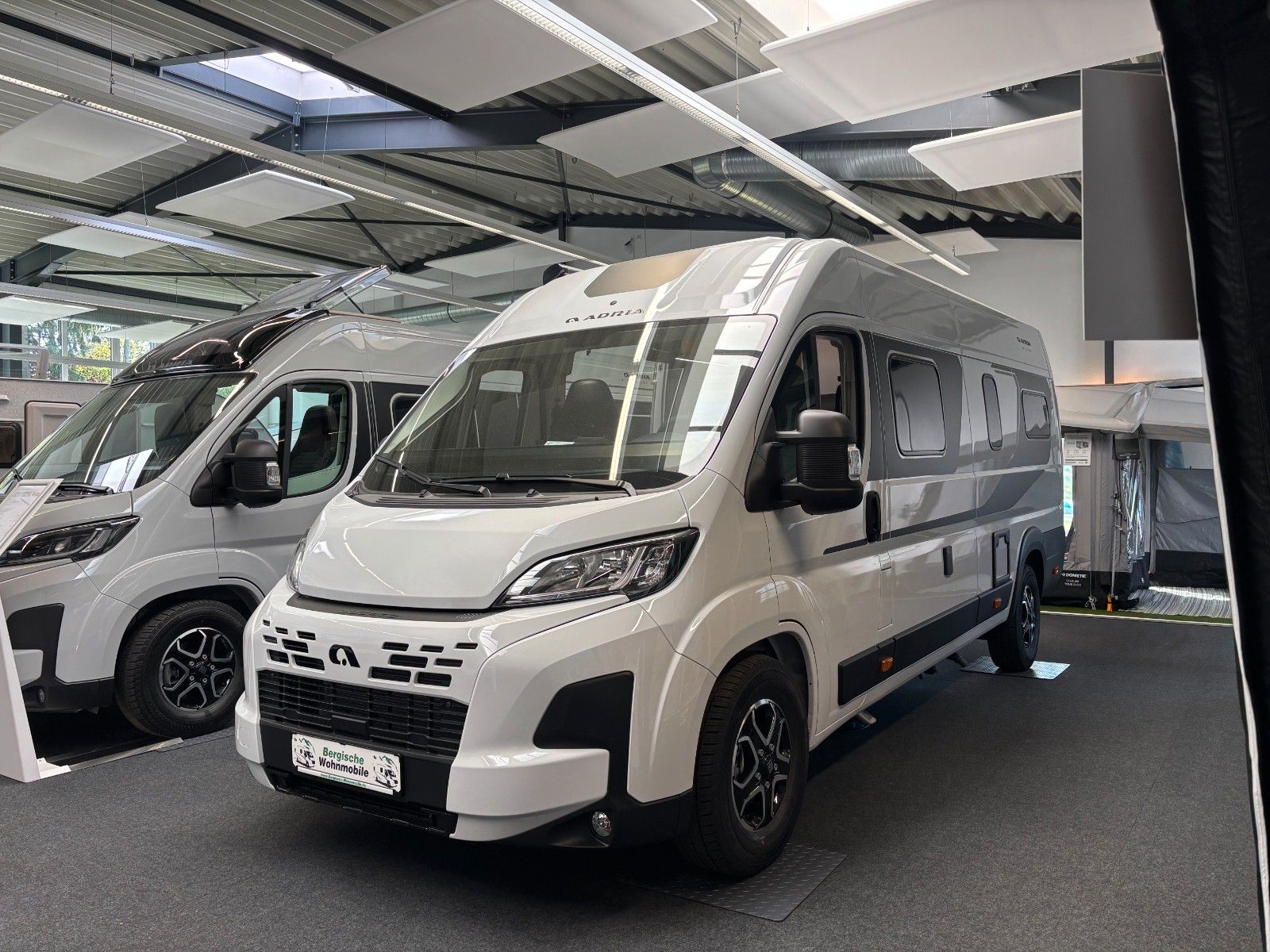 Adria Twin 640 SGX White Edition