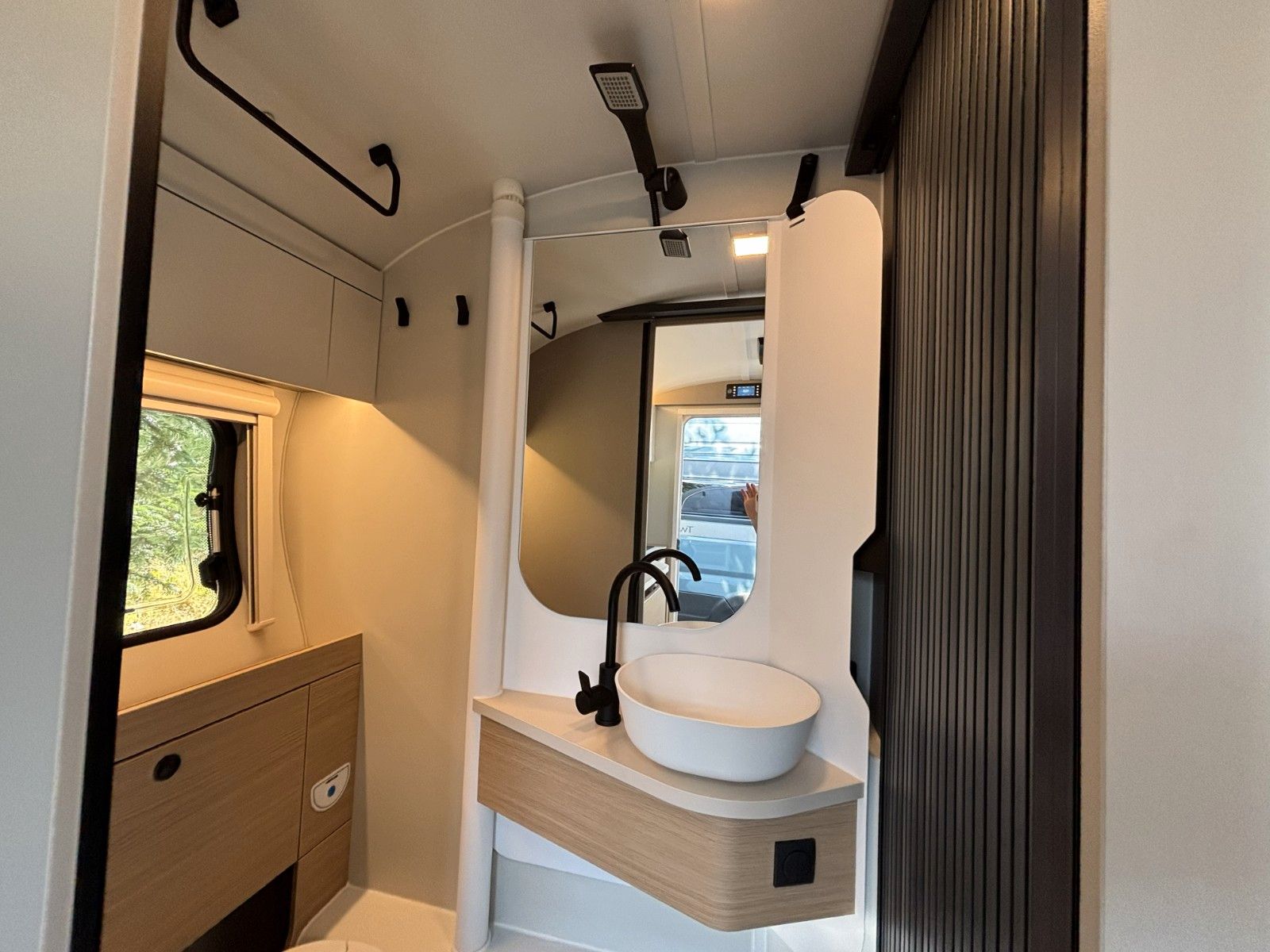 Adria Action 391 LH, Mover, Applikationen Grau 2026