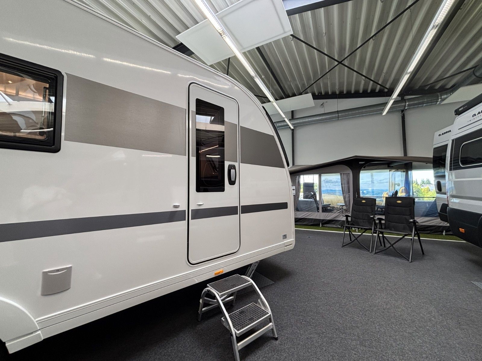 ADRIA Alpina 663 HT 2026 Frontküche,Heckbad,Backofen