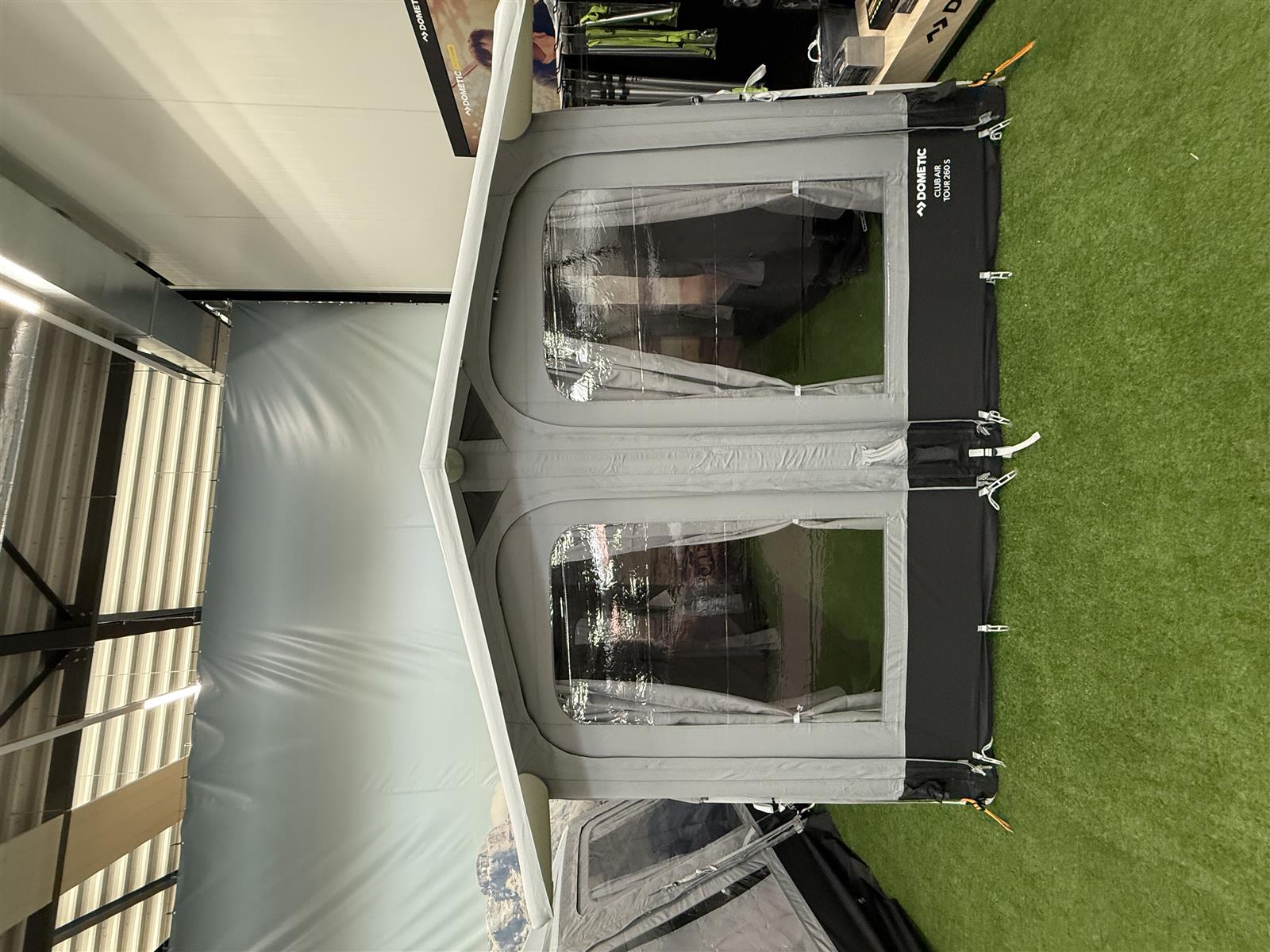 Dometic Club AIR Tour 390 S