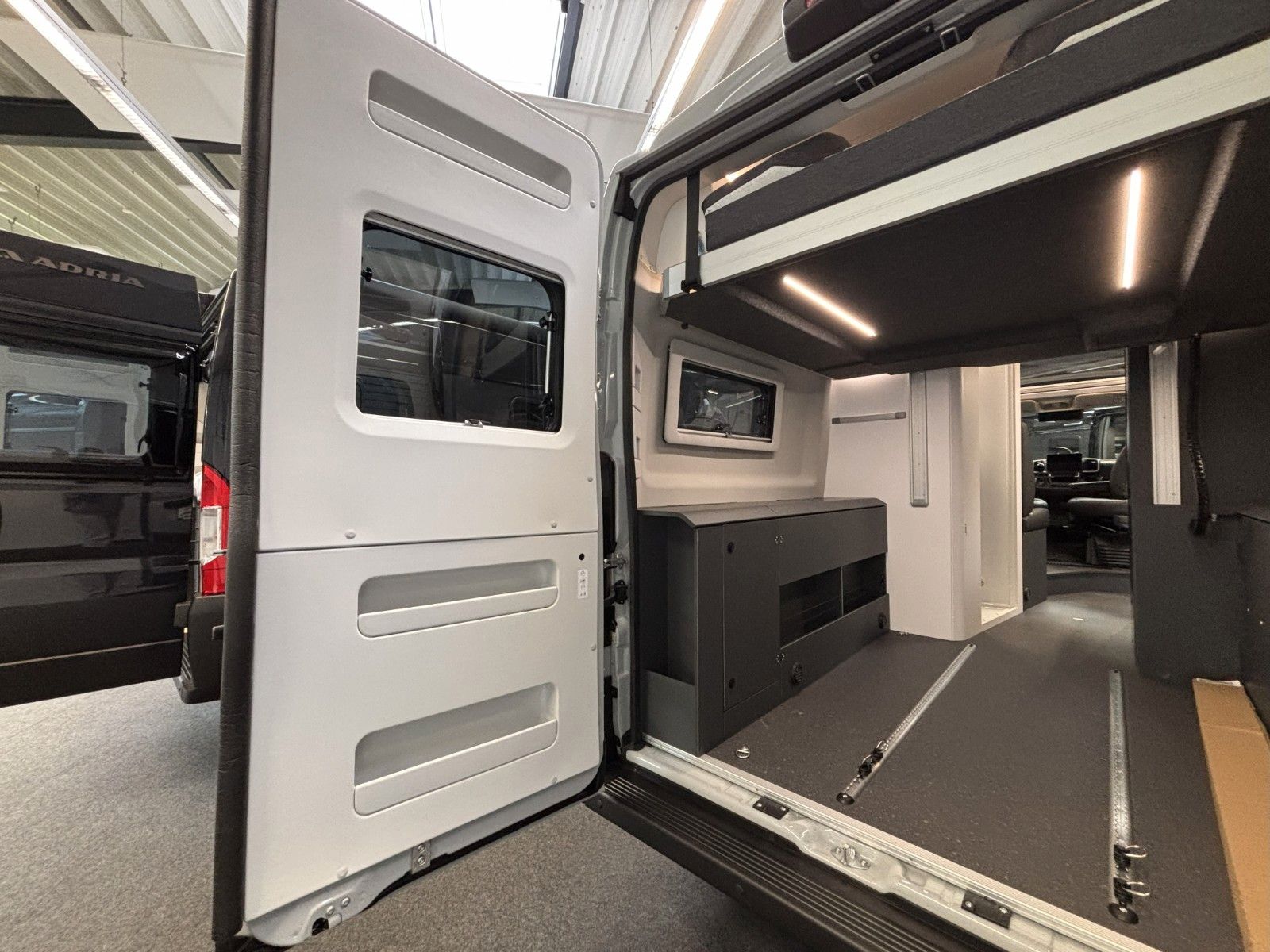 Adria Twin Edition 640 SGX 42,5Maxi 180PS,Autom.,Arno,