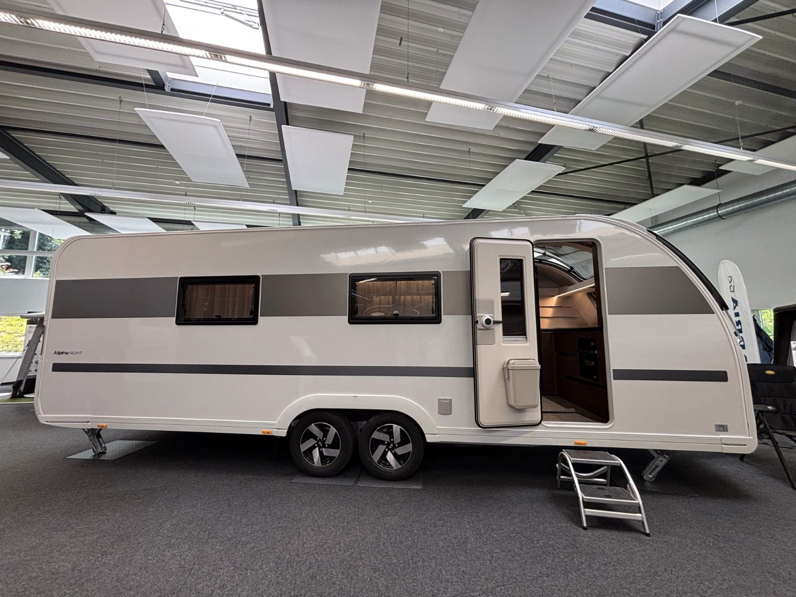 ADRIA Alpina 663 HT 2026 Frontküche,Heckbad,Backofen