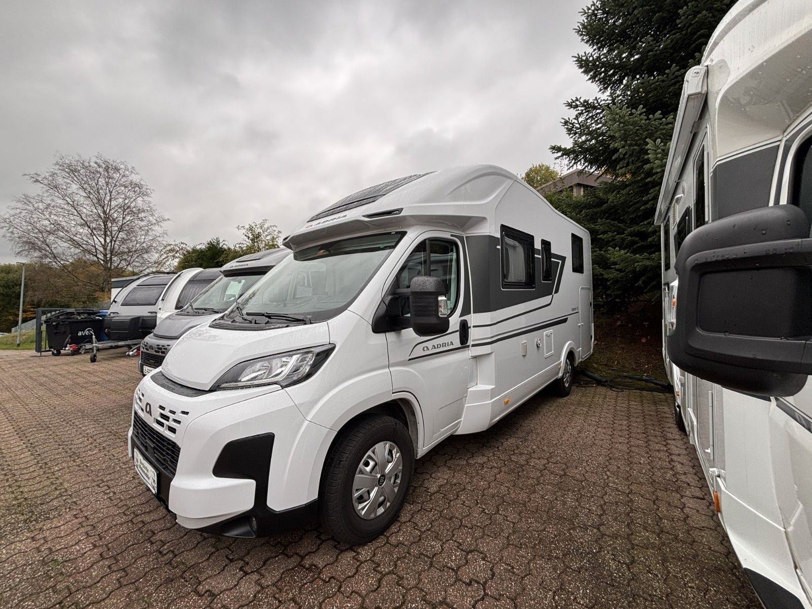 Adria Matrix Axess 600 SL,140PS,Radio,RFK,Fahrradtr.