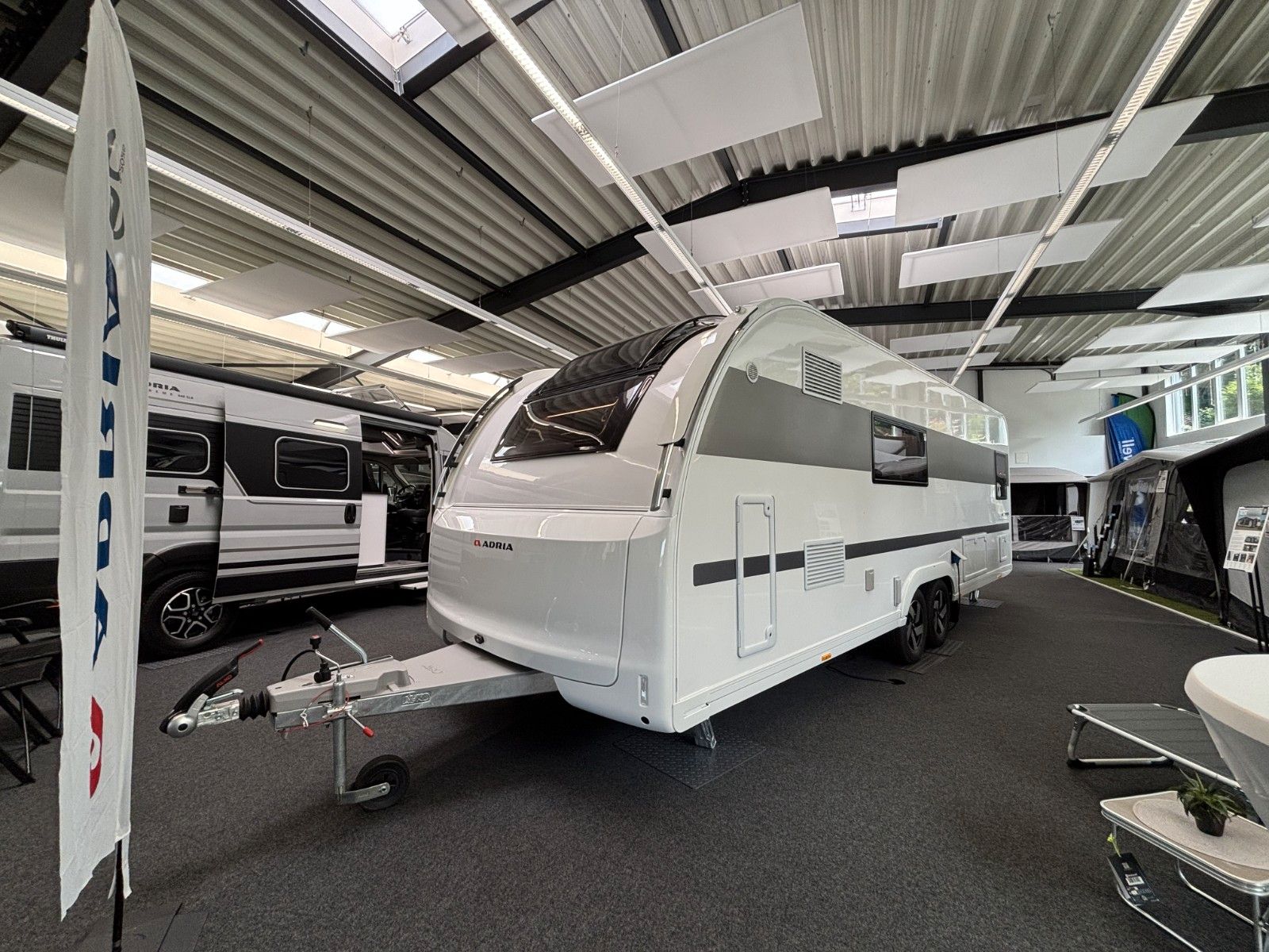ADRIA Alpina 663 HT 2026 Frontküche,Heckbad,Backofen