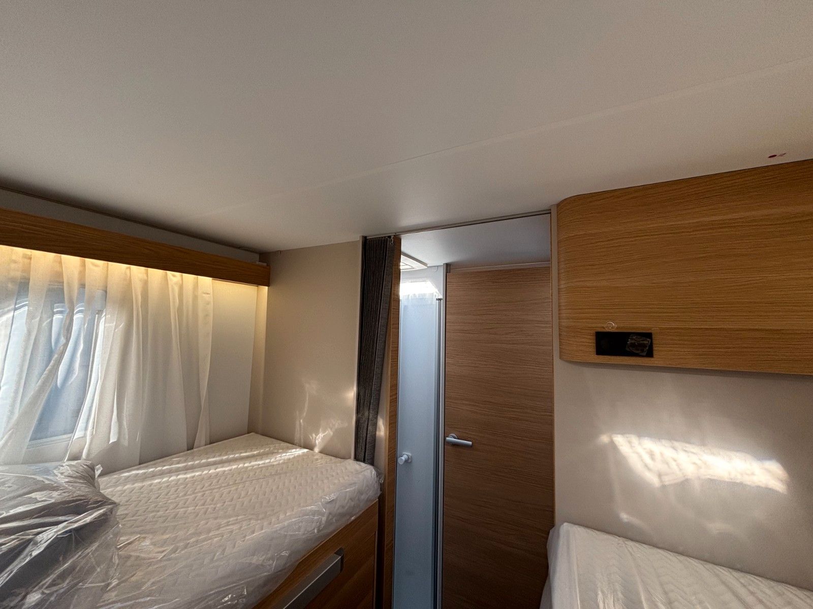 Adria Matrix 60Y 670 SL Jubilee 180,Luftfed.,Combi6 E