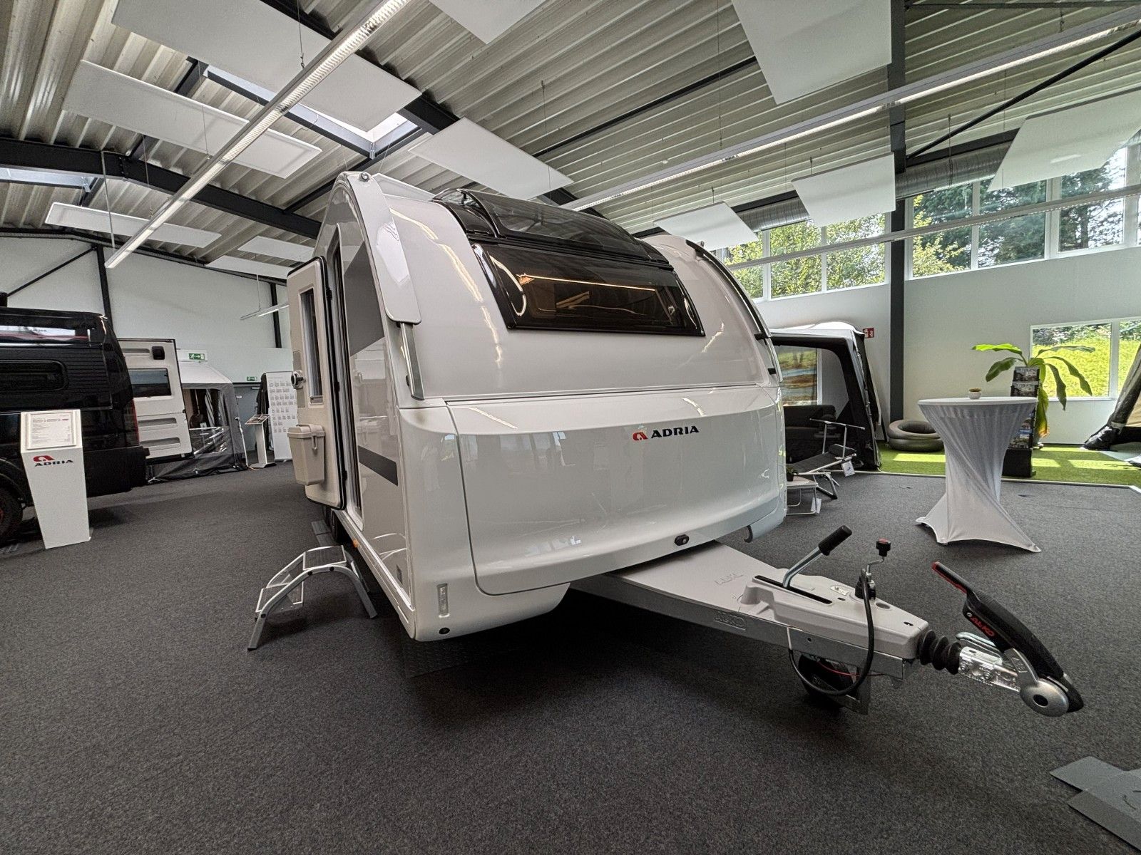 ADRIA Alpina 663 HT 2026 Frontküche,Heckbad,Backofen