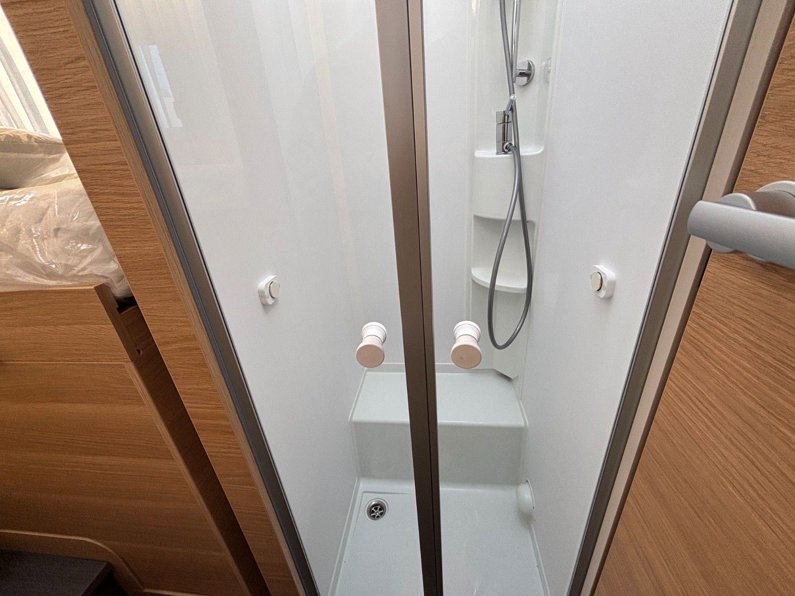 Adria Matrix 60Y 670 SL Jubilee 180,Luftfed.,Combi6 E