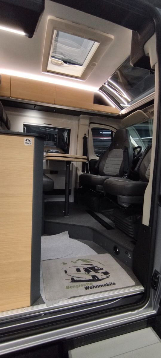 Adria Twin 640 SLB 60Y Jubilee 42,5 Maxi Combi D6E